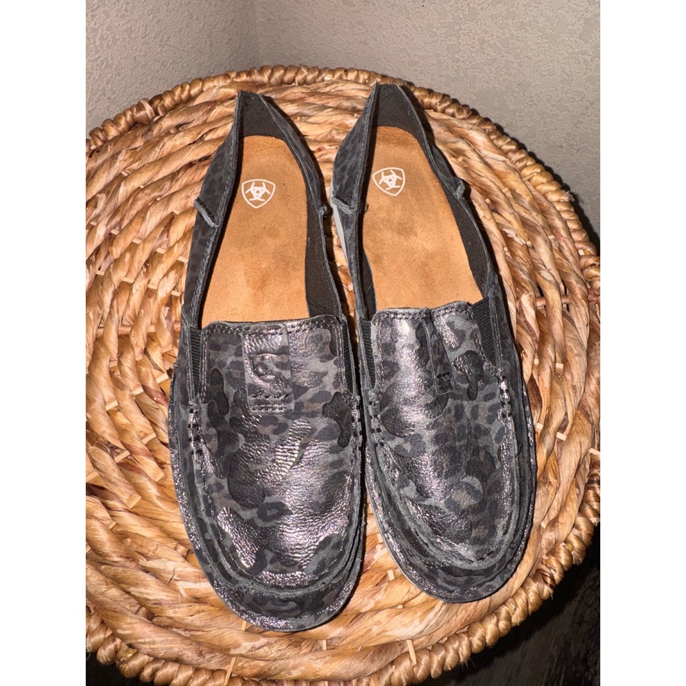 Ariat Women's Cruiser Snake Print US  size 8 women's